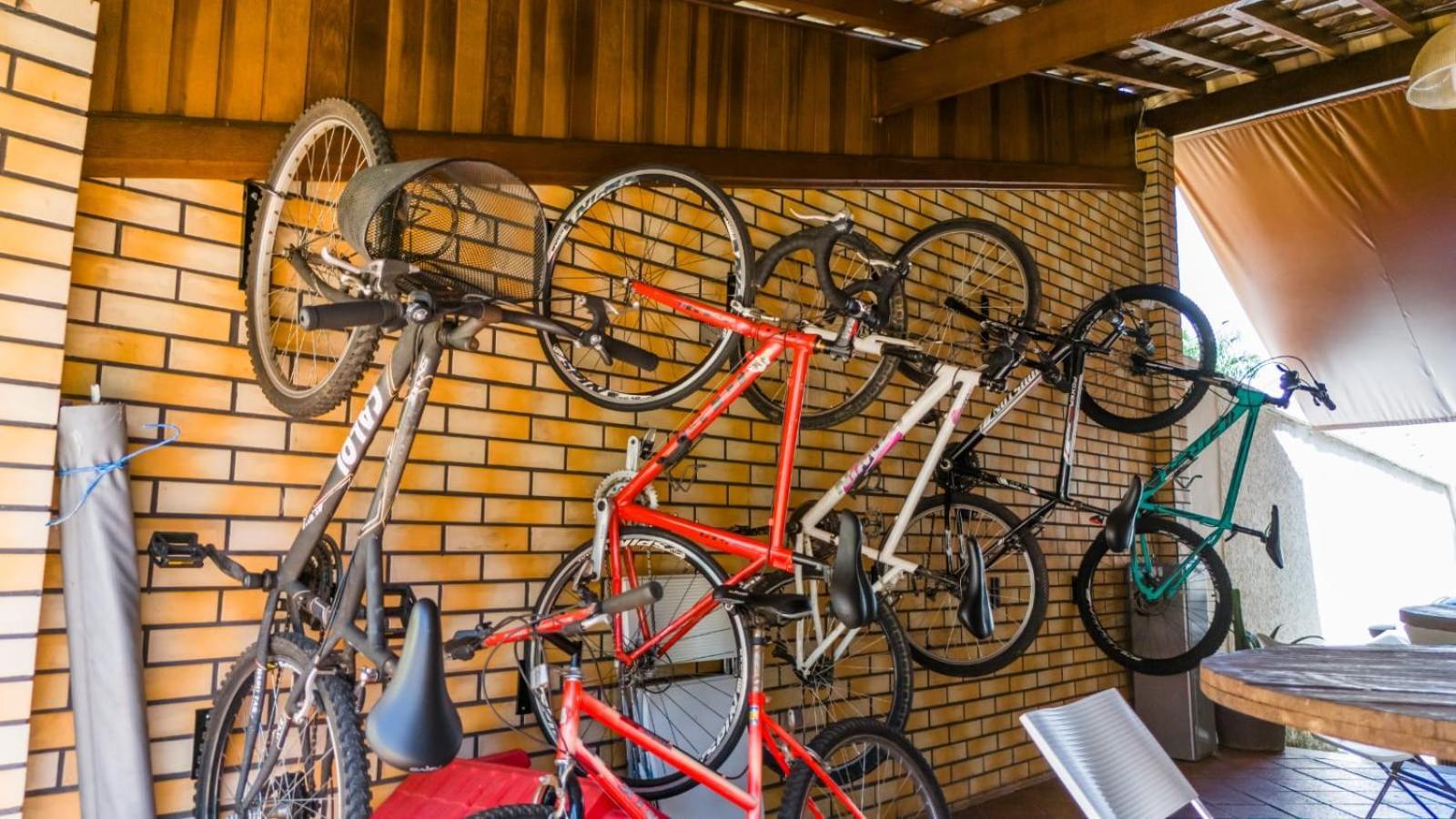 Woods Hostel 贝洛哈里桑塔 外观 照片