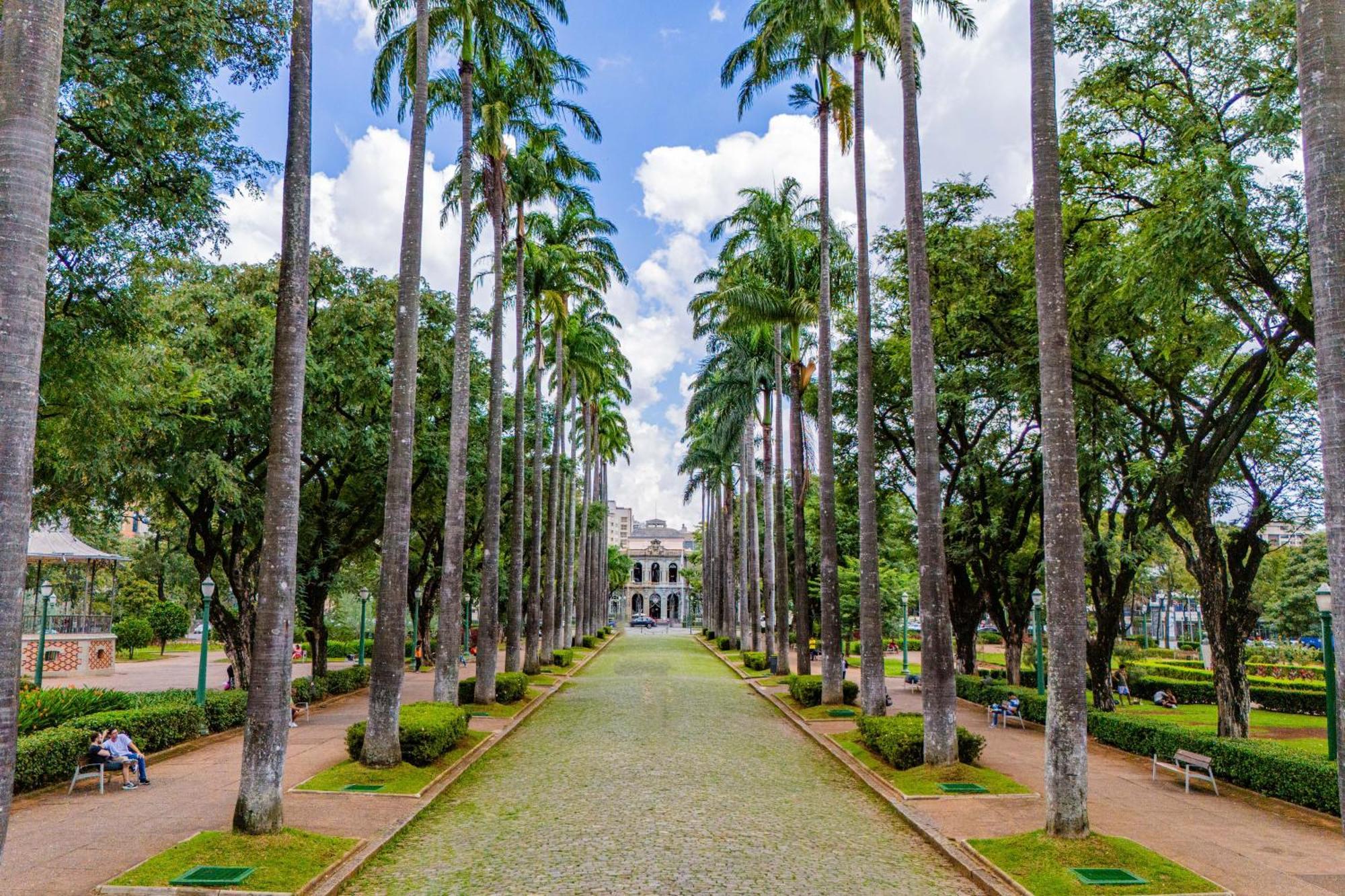 Woods Hostel 贝洛哈里桑塔 外观 照片
