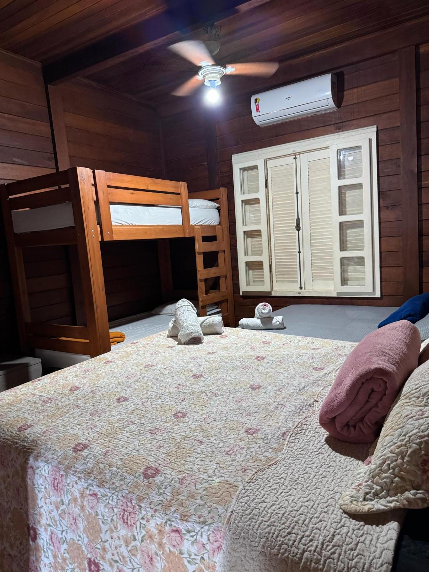 Woods Hostel 贝洛哈里桑塔 外观 照片